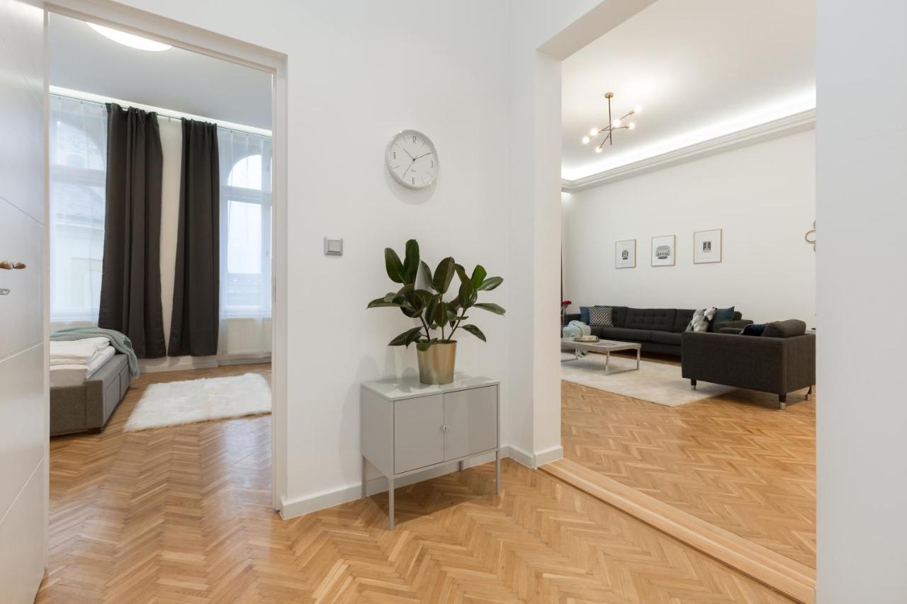 Space And Style In The Heart Of Budapest W 2Br&2Bt Exteriör bild