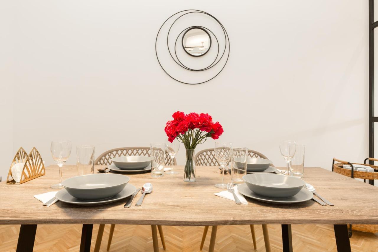 Space And Style In The Heart Of Budapest W 2Br&2Bt Exteriör bild