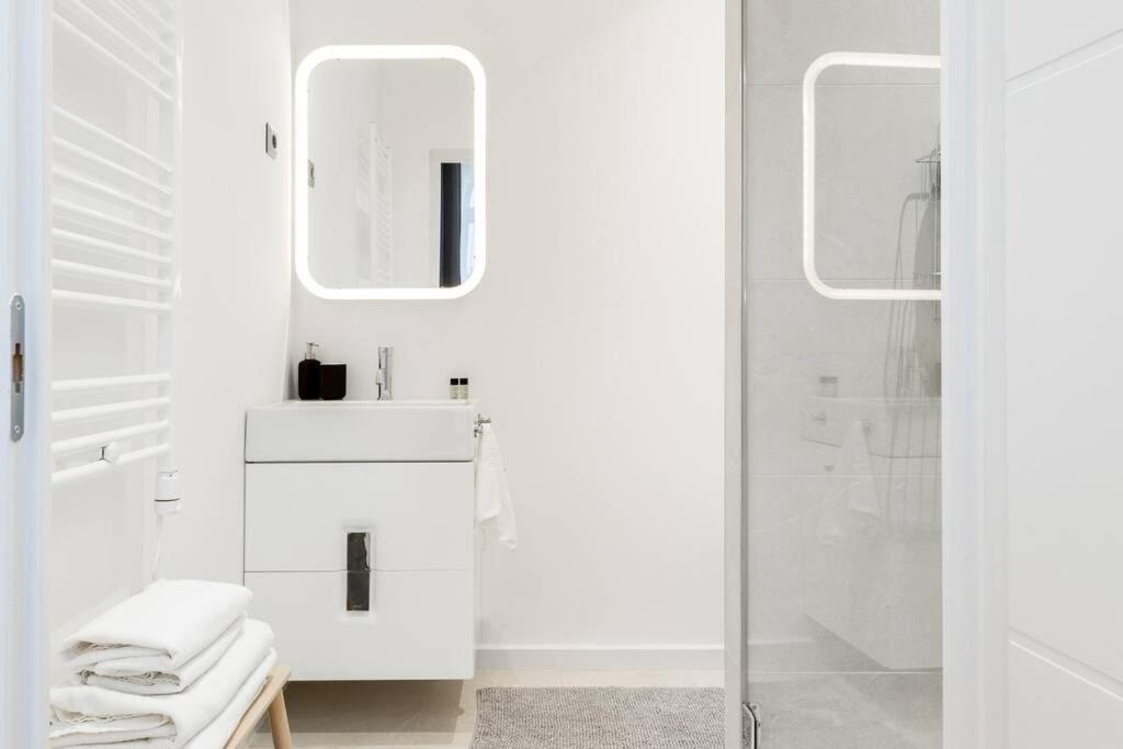 Space And Style In The Heart Of Budapest W 2Br&2Bt Exteriör bild